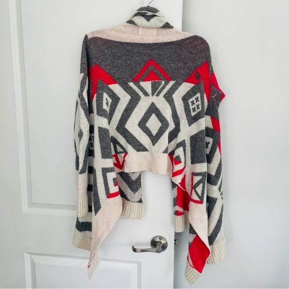 Forever 21 Aztec Knit Cardigan Size L - Picture 8 of 9
